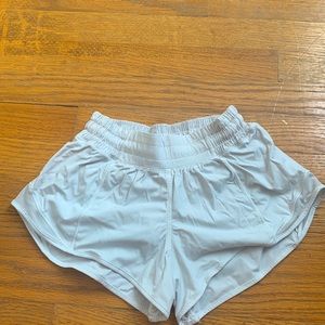 lululemon white hotty hots 2.5